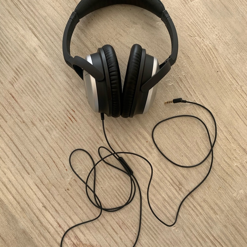 Bose noise canceling headphones